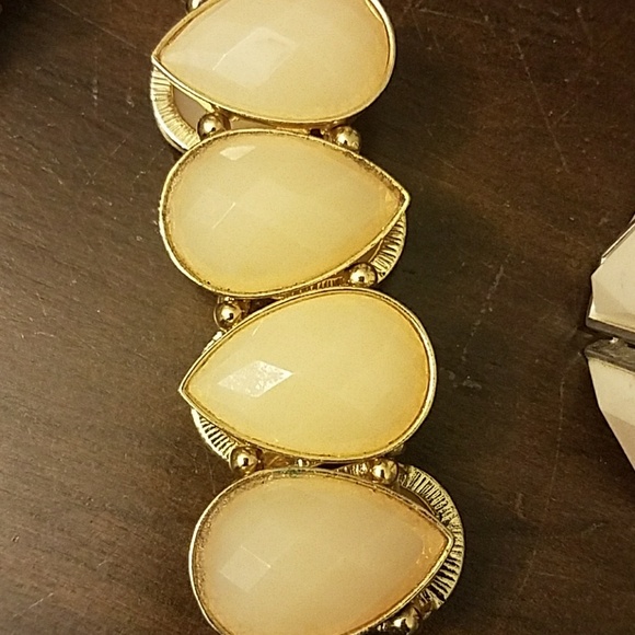 Fun bracelets - Picture 3 of 4